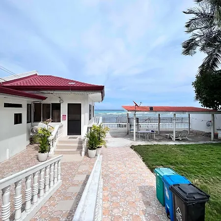 Luna Oslob Travellers Inn - Beach Front